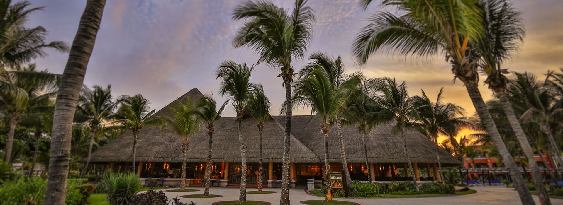 Barceló Maya Colonial