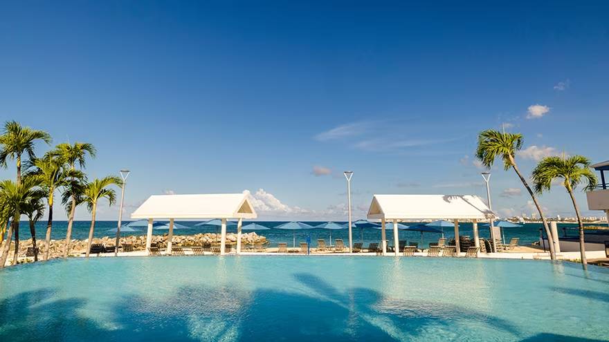 Flamingo Beach