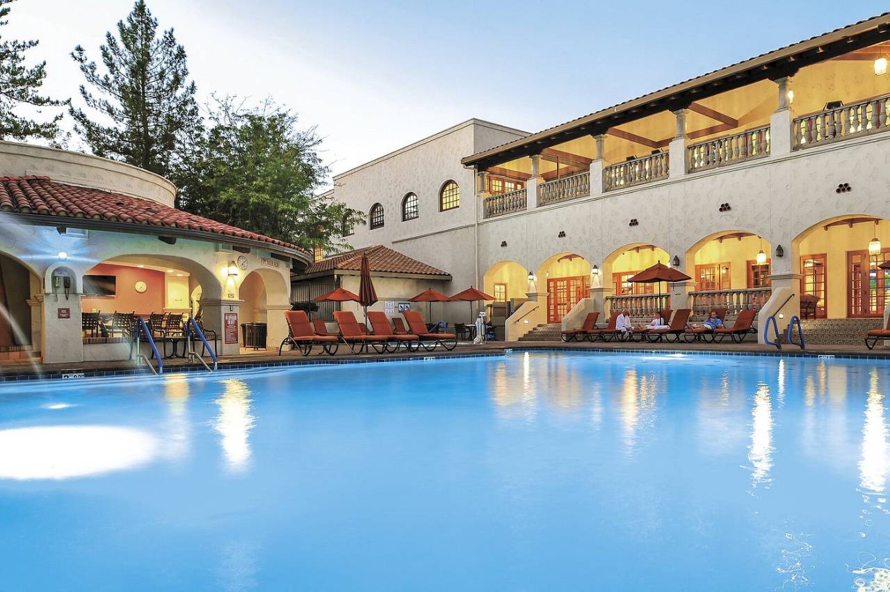 Los Abrigados Resort & Spa